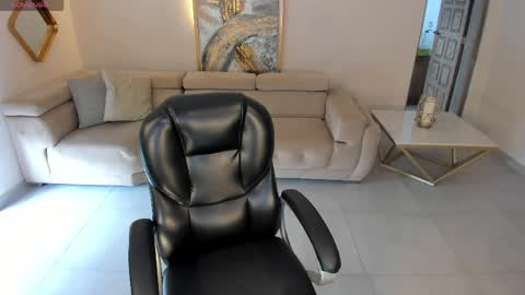 Renata Reyes online show from 04-05-26, 05:10