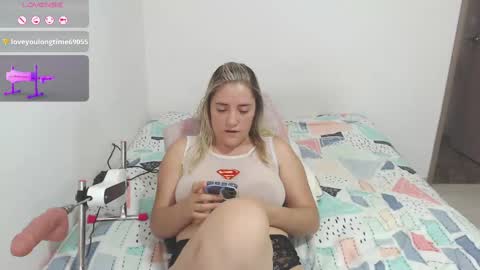 Snapshot of renathacohen chatting on 02-12-25, 09:54 sofia online show from 02-12-25, 09:54