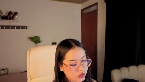 renaxi_smith online show from 10-19-25, 07:58