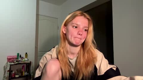 Tiffany online show from 04-15-26, 01:23