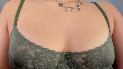 Snapshot of renee_shelby_ chatting on 01-11-25, 08:21 Renee Shelby online show from 01-11-25, 08:21