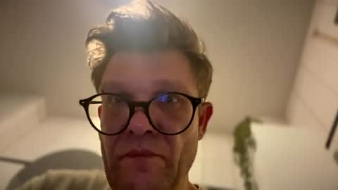 reneeeee3 online show from 07-18-26, 07:17