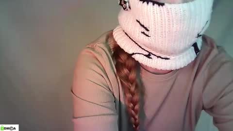 Renesme White Im here from Monday to Friday online show from 05-11-26, 02:50