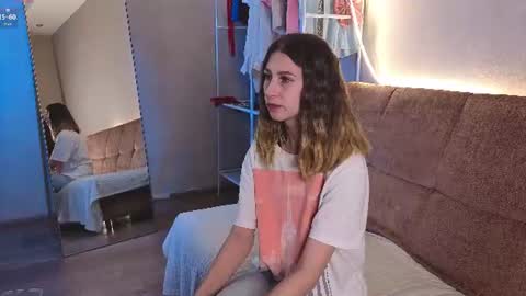 Christina online show from 06-18-26, 05:06