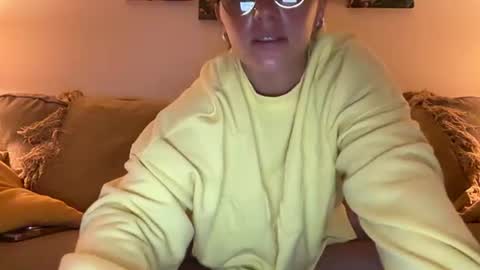 renimoonxo online show from 07-02-26, 08:31