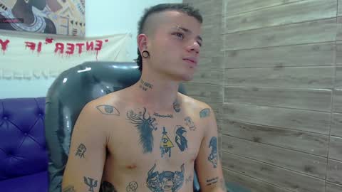 Snapshot of rennesanti chatting on 12-11-24, 11:19 R E N E online show from 12-11-24, 11:19