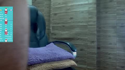 Snapshot of rennesanti chatting on 12-14-24, 11:18 R E N E online show from 12-14-24, 11:18