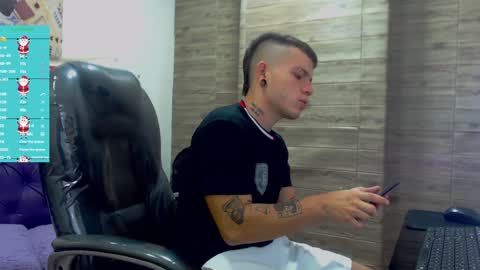 Snapshot of rennesanti chatting on 12-20-24, 03:47 R E N E online show from 12-20-24, 03:47