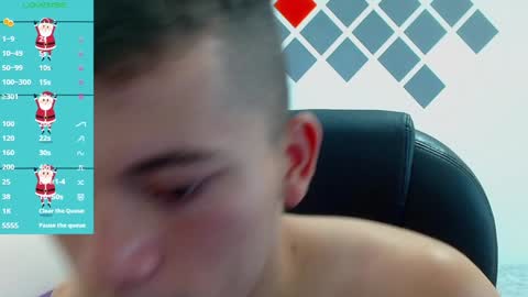 Snapshot of rennesanti chatting on 12-30-24, 07:15 R E N E online show from 12-30-24, 07:15