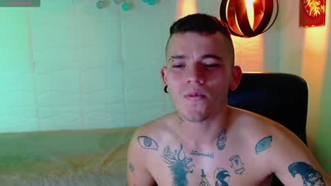 Snapshot of rennesanti chatting on 01-05-25, 12:21 R E N E online show from 01-05-25, 12:21