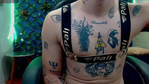 Snapshot of rennesanti chatting on 01-21-25, 06:54 R E N E online show from 01-21-25, 06:54