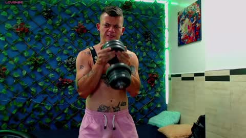 Snapshot of rennesanti chatting on 01-24-25, 09:17 R E N E online show from 01-24-25, 09:17