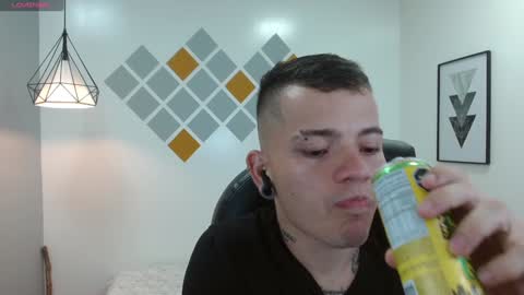 Snapshot of rennesanti chatting on 01-29-25, 04:26 R E N E online show from 01-29-25, 04:26