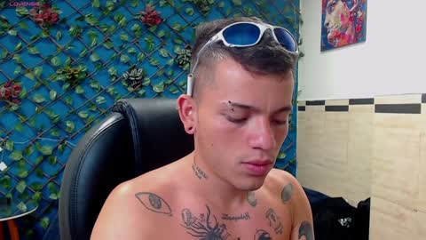 Snapshot of rennesanti chatting on 02-04-25, 06:57 R E N E online show from 02-04-25, 06:57