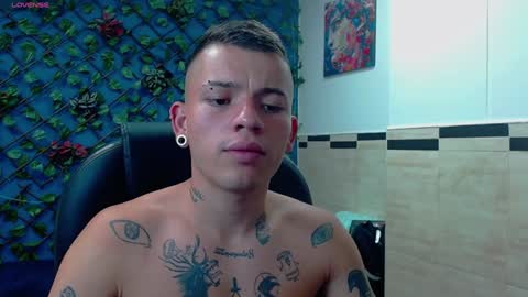 Snapshot of rennesanti chatting on 02-08-25, 04:14 R E N E online show from 02-08-25, 04:14