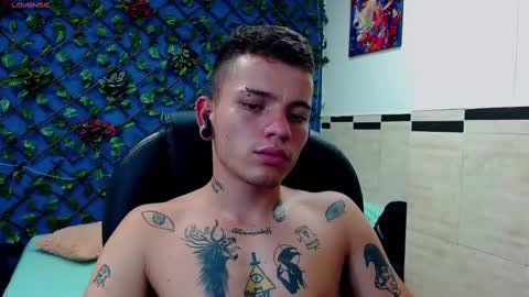 Snapshot of rennesanti chatting on 02-19-25, 04:34 R E N E online show from 02-19-25, 04:34