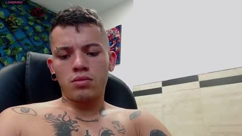 Snapshot of rennesanti chatting on 02-25-25, 07:52 R E N E online show from 02-25-25, 07:52