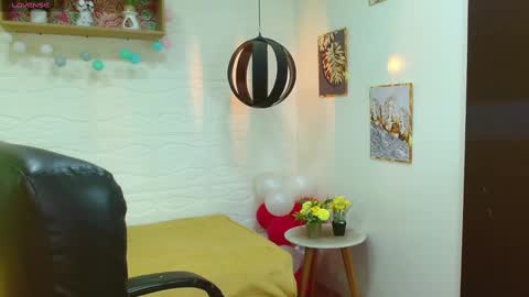 Snapshot of rennesanti chatting on 03-03-25, 12:48 R E N E online show from 03-03-25, 12:48