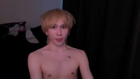 Snapshot of rennuts chatting on 02-12-26, 06:47 rennuts online show from 02-12-26, 06:47