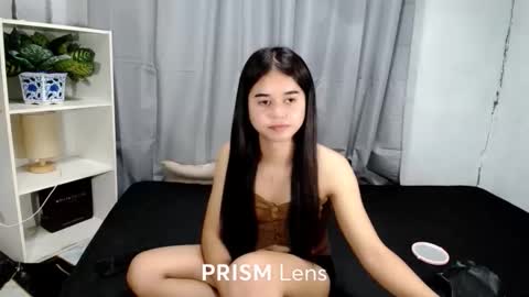 Snapshot of rennygurl chatting on 10-14-25, 03:29 rennygurl online show from 10-14-25, 03:29