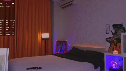 Snapshot of renochka chatting on 01-19-26, 05:55 renochka online show from 01-19-26, 05:55