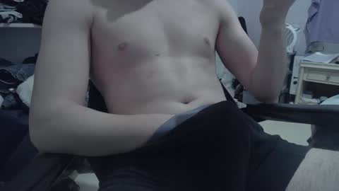 Snapshot of rentaro_ chatting on 12-13-24, 10:02 Rentaro online show from 12-13-24, 10:02