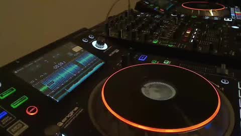 Snapshot of reticuli chatting on 01-11-25, 09:15 GearPorn online show from 01-11-25, 09:15