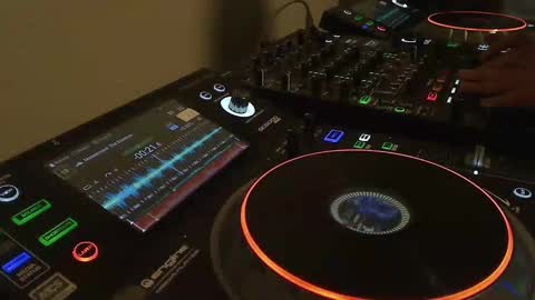 Snapshot of reticuli chatting on 02-06-25, 03:59 GearPorn online show from 02-06-25, 03:59