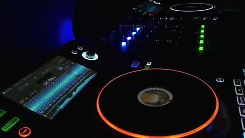 Snapshot of reticuli chatting on 10-07-25, 05:04 GearPorn online show from 10-07-25, 05:04