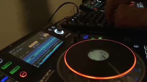 Snapshot of reticuli chatting on 10-11-25, 01:05 GearPorn online show from 10-11-25, 01:05