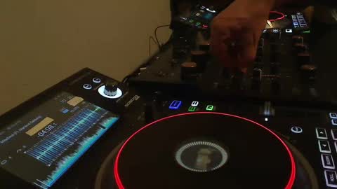 Snapshot of reticuli chatting on 10-11-25, 11:03 GearPorn online show from 10-11-25, 11:03