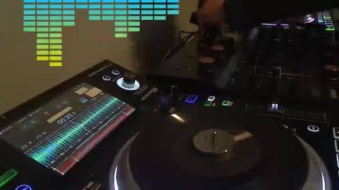 Snapshot of reticuli chatting on 11-24-25, 09:36 GearPorn online show from 11-24-25, 09:36