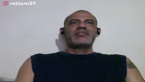Snapshot of retlam37 chatting on 04-30-26, 04:19 Walter online show from 04-30-26, 04:19
