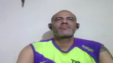 Snapshot of retlam37 chatting on 05-06-26, 04:19 Walter online show from 05-06-26, 04:19