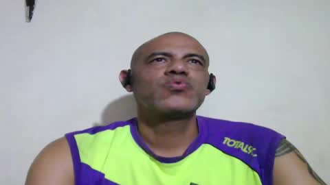 Snapshot of retlam37 chatting on 05-17-26, 03:15 Walter online show from 05-17-26, 03:15