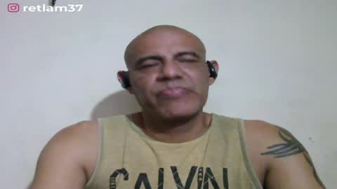 Snapshot of retlam37 chatting on 06-05-26, 05:14 Walter online show from 06-05-26, 05:14