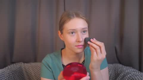 Snapshot of revamcallister chatting on 06-29-26, 05:14 revamcallister online show from 06-29-26, 05:14