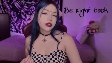 Snapshot of revenmiller_ chatting on 09-11-25, 01:55 Reven online show from 09-11-25, 01:55