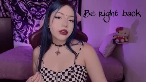 Snapshot of revenmiller_ chatting on 09-17-25, 01:57 Reven online show from 09-17-25, 01:57