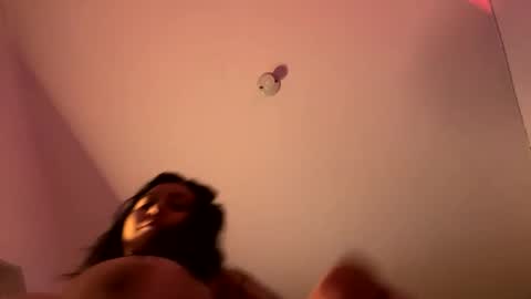 Rexa y blade  online show from 10-29-25, 04:37