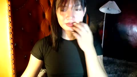 Snapshot of reya18 chatting on 06-22-26, 06:21 Reya online show from 06-22-26, 06:21