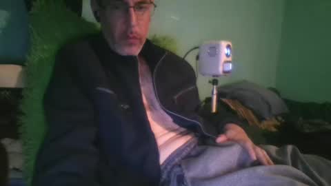 reyes_albert2006 online show from 12-26-24, 07:03