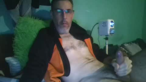 reyes_albert2006 online show from 11-24-25, 01:00