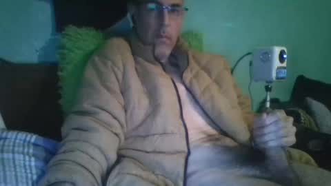 Snapshot of reyes_albert2006 chatting on 01-18-26, 10:57 reyes_albert2006 online show from 01-18-26, 10:57