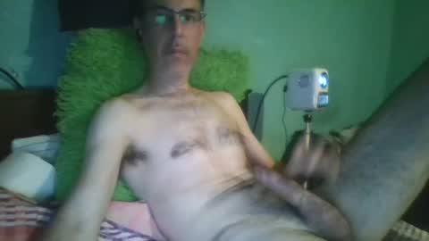Snapshot of reyes_albert2006 chatting on 04-13-26, 06:19 reyes_albert2006 online show from 04-13-26, 06:19