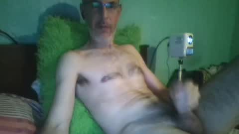 Snapshot of reyes_albert2006 chatting on 05-02-26, 02:11 reyes_albert2006 online show from 05-02-26, 02:11