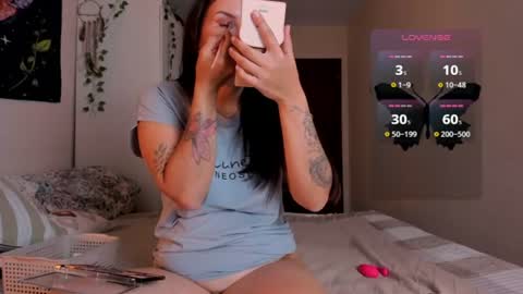 Snapshot of reyniri chatting on 07-21-26, 03:14 Rein online show from 07-21-26, 03:14