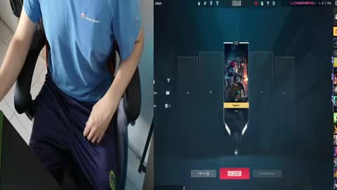 Snapshot of reynplay chatting on 04-19-26, 10:23 Reynplay online show from 04-19-26, 10:23