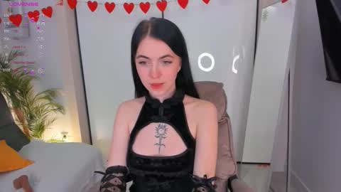 Snapshot of reze_daisies chatting on 02-15-26, 07:32 Reze online show from 02-15-26, 07:32