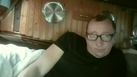 Snapshot of rezznova chatting on 04-25-26, 08:50 Joe online show from 04-25-26, 08:50